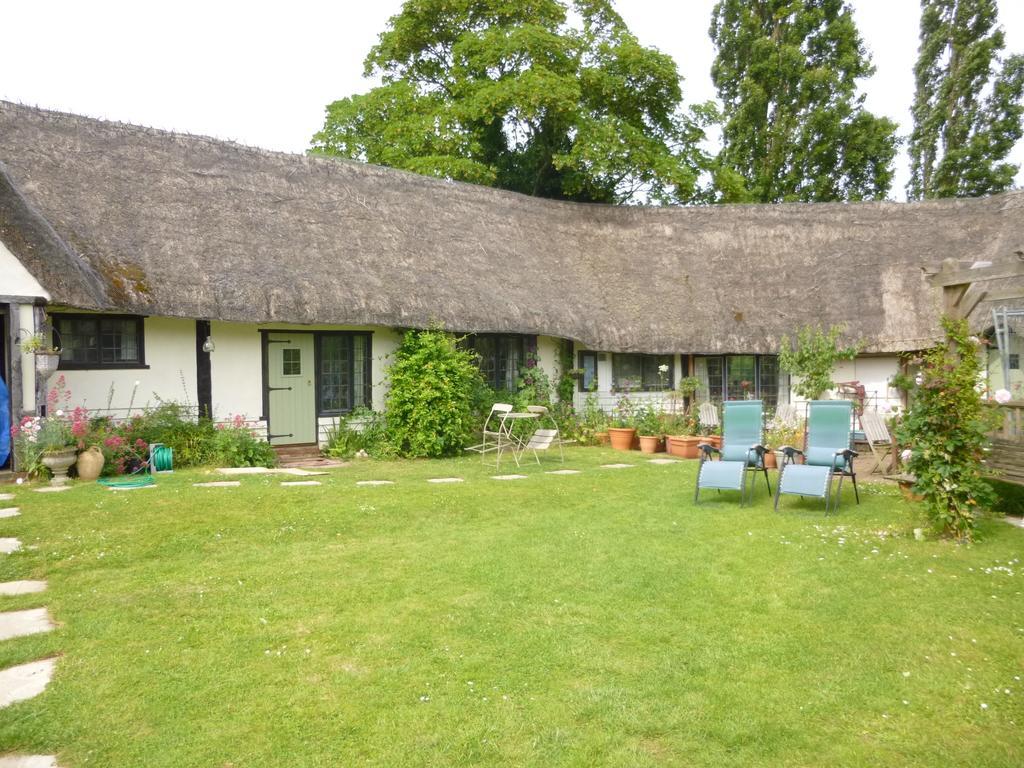 Church Hall Farm Bed And Breakfast Broxted Екстериор снимка