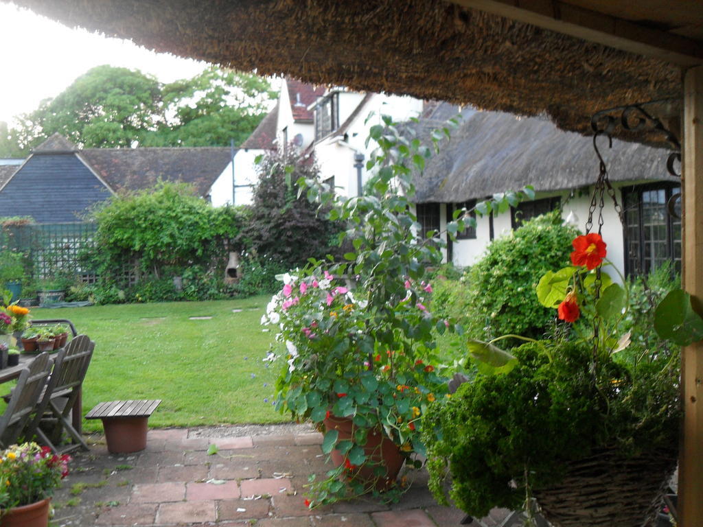 Church Hall Farm Bed And Breakfast Broxted Екстериор снимка